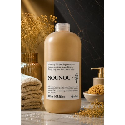 Nounou Yıpranmış Saçlar için Besleyici-Onarıcı Şampuan 1000 ML